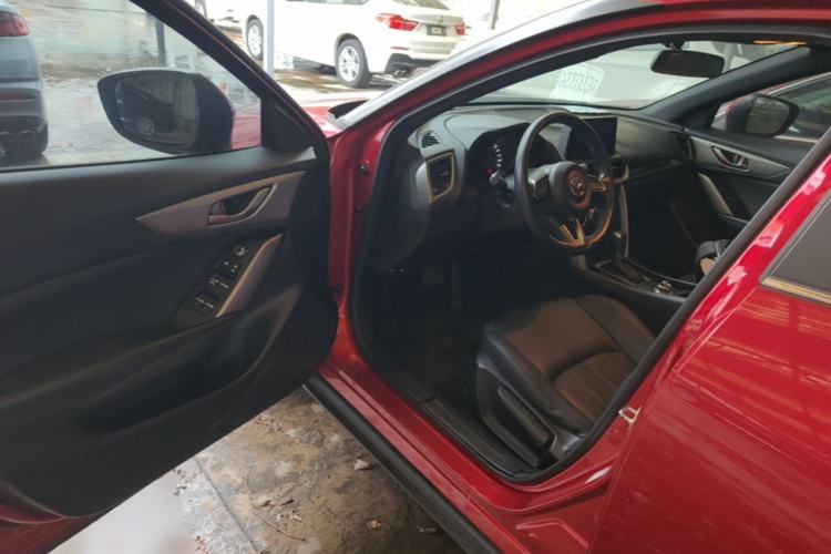 Used Mazda CX-4 2018 2.0L Automatic Two-Wheel Drive Blue Sky Dynamic Version China VI Standard Driver Seat