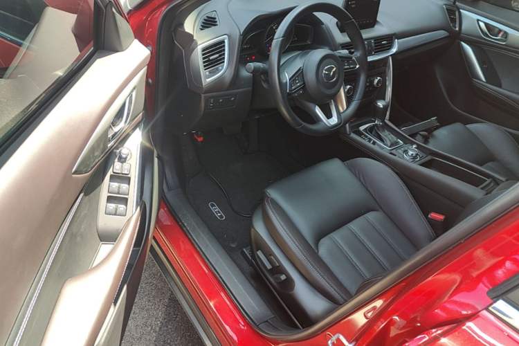 Used Mazda CX-4 2018 2.5L Automatic 4x4 Sky Blue Passion Tech Limited Edition Driver Seat