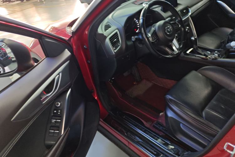 Used Mazda CX-4 2018 2.0L Automatic Two-Wheel Drive Blue Sky Luxury Edition Driver Seat