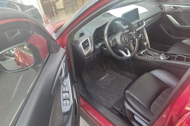 Used Mazda CX-4 2018 2.0L Automatic Two-Wheel Drive Blue Sky Dynamic Version China V Standard Driver Seat