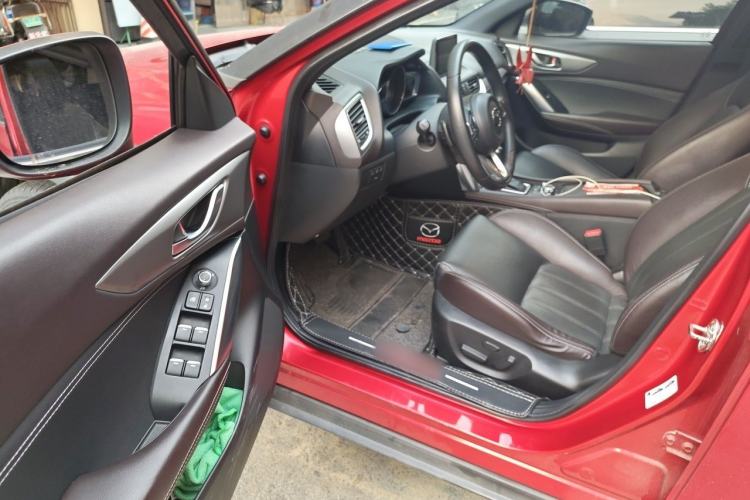 Used Mazda CX-4 2018 2.5L Automatic 4x4 Bluelight Fearless Edition China V Standard Driver Seat