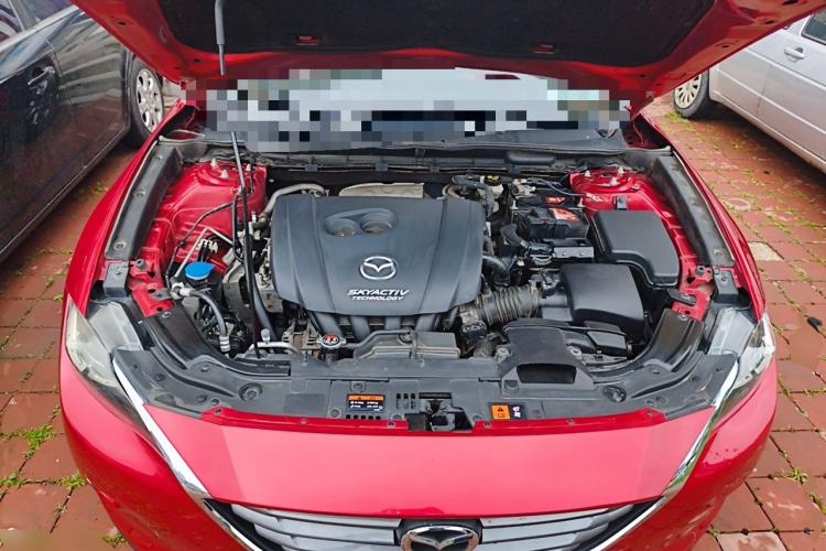 Used Mazda CX-4 2018 2.0L Automatic Two-Wheel Drive Blue Sky Premium Upgrade Version China VI Standard Engine Bay