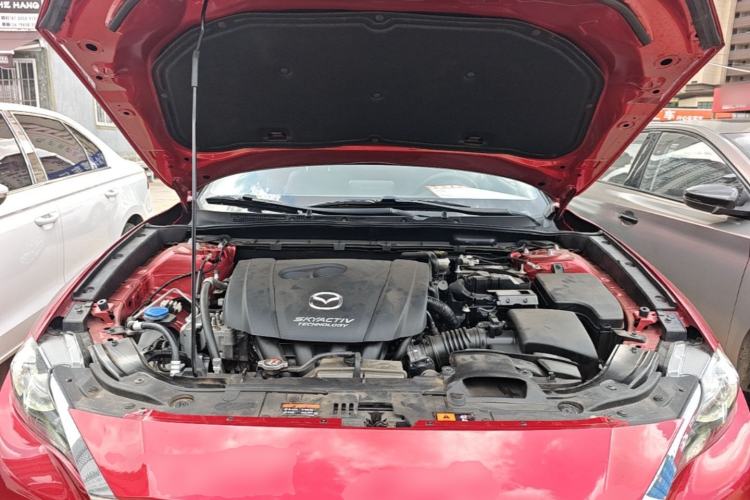 Used Mazda CX-4 2018 2.0L Automatic Two-Wheel Drive Blue Sky Dynamic Version China VI Standard Engine Bay