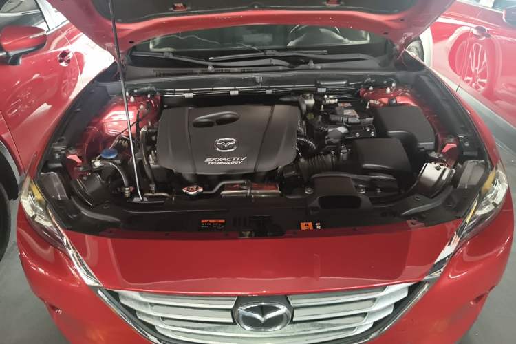 Used Mazda CX-4 2018 2.0L Automatic Two-Wheel Drive Blue Sky Exploration Version China V Standard Engine Bay