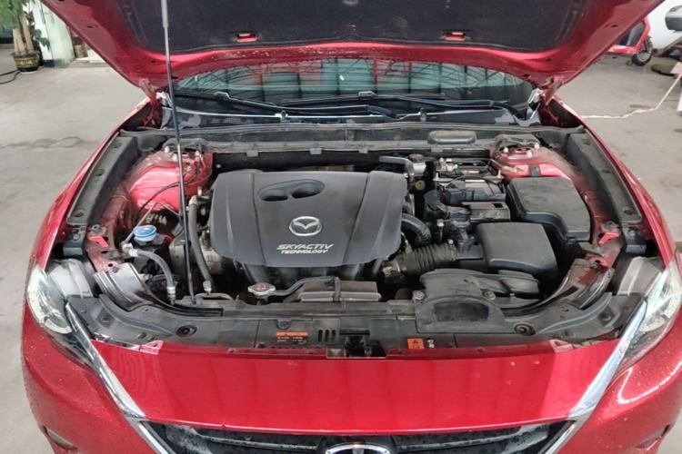 Used Mazda CX-4 2018 2.0L Automatic Two-Wheel Drive Blue Sky Dynamic Version China VI Standard Engine Bay