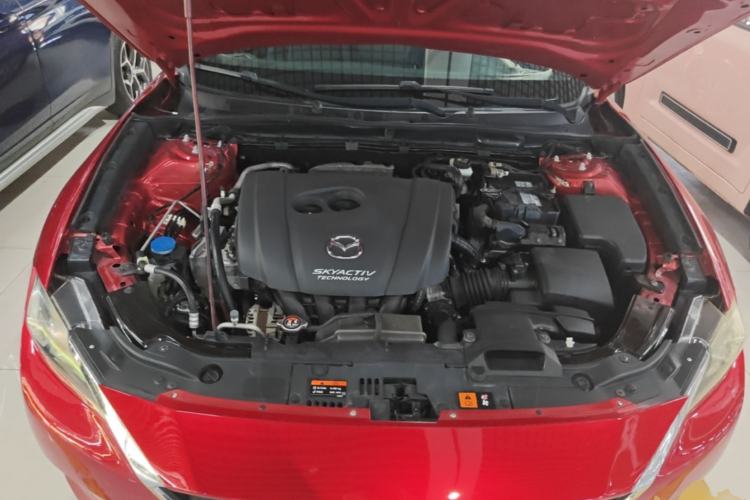 Used Mazda CX-4 2018 2.0L Automatic Two-Wheel Drive Blue Sky Dynamic Version China V Standard Engine Bay