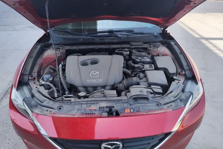 Used Mazda CX-4 2018 2.0L Automatic Two-Wheel Drive Blue Sky Dynamic Version China V Standard Engine Bay