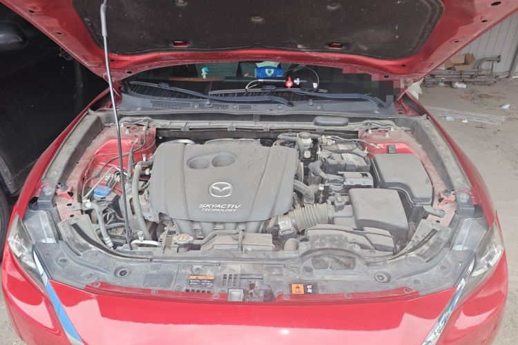 Used Mazda CX-4 2018 2.0L Automatic Two-Wheel Drive Blue Sky Dynamic Version China VI Standard Engine Bay