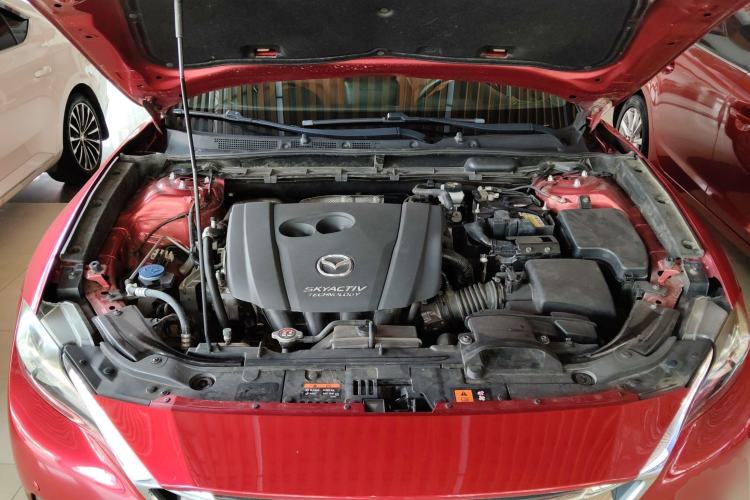 Used Mazda CX-4 2018 2.0L Automatic Two-Wheel Drive Blue Sky Dynamic Version China VI Standard Engine Bay