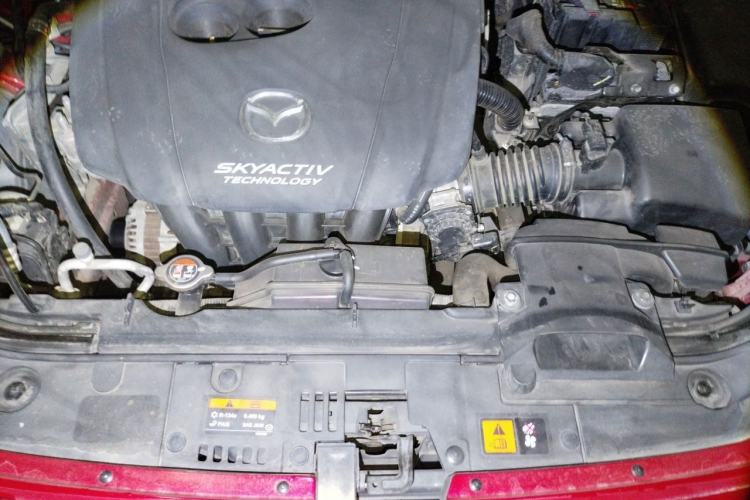 Used Mazda CX-4 2018 2.0L Automatic Two-Wheel Drive Blue Sky Premium Upgrade Version China V Standard Engine Bay