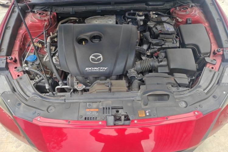 Used Mazda CX-4 2018 2.0L Automatic Two-Wheel Drive Blue Sky Dynamic Version China V Standard Engine Bay