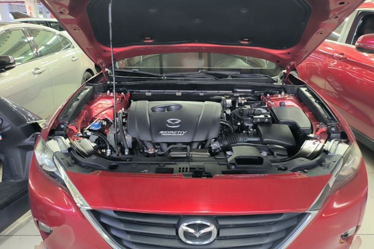 Used Mazda CX-4 2018 2.0L Automatic Two-Wheel Drive Blue Sky Dynamic Version China VI Standard Engine Bay