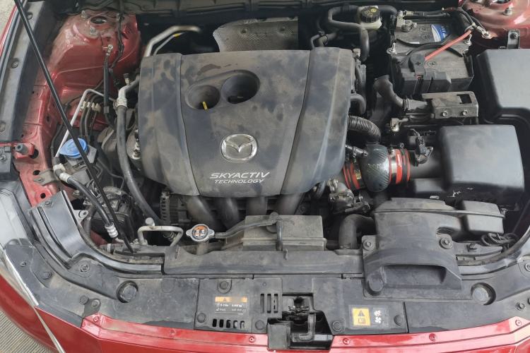 Used Mazda CX-4 2018 2.5L Automatic 4x4 Sky Passion Edition China VI Standard Engine Bay