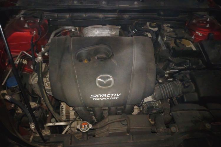 Used Mazda CX-4 2018 2.0L Automatic Two-Wheel Drive Blue Sky Dynamic Version China V Standard Engine Bay