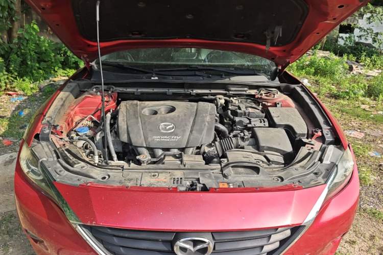 Used Mazda CX-4 2018 2.0L Automatic Two-Wheel Drive Blue Sky Dynamic Version China V Standard Engine Bay
