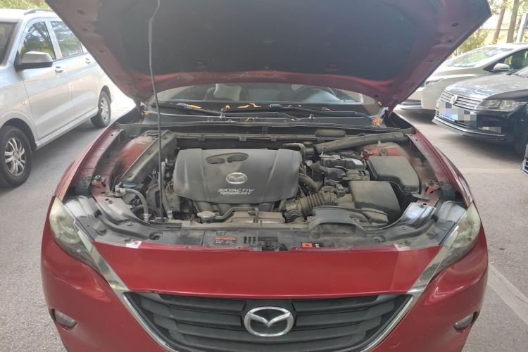 Used Mazda CX-4 2018 2.0L Automatic Two-Wheel Drive Blue Sky Dynamic Version China V Standard Engine Bay