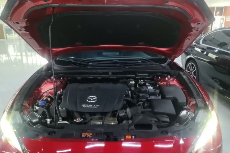 Used Mazda CX-4 2018 2.0L Automatic Two-Wheel Drive Blue Sky Dynamic Version China V Standard Engine Bay