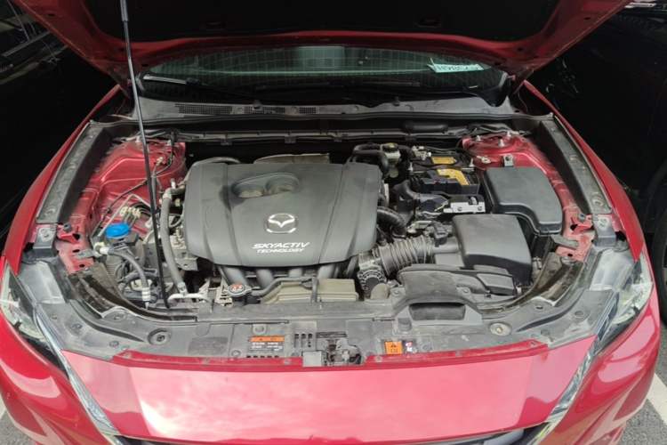 Used Mazda CX-4 2018 2.0L Automatic Two-Wheel Drive Blue Sky Dynamic Version China V Standard Engine Bay