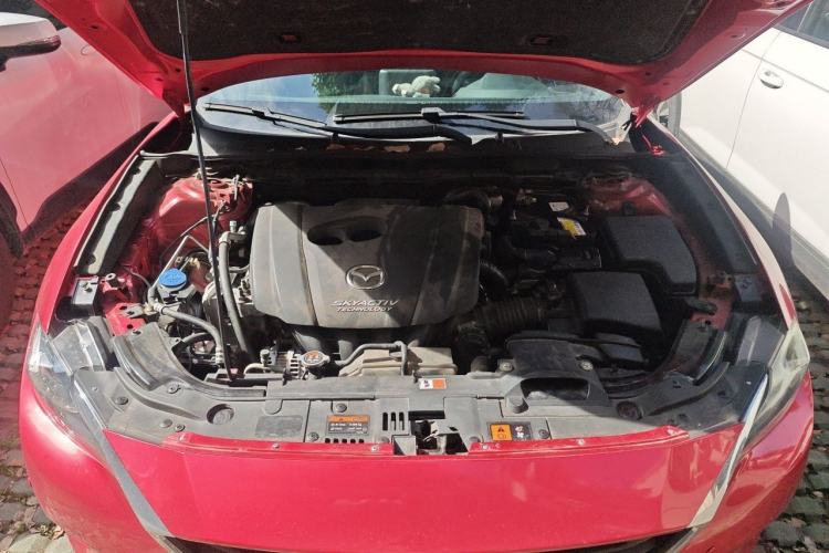 Used Mazda CX-4 2018 2.0L Automatic Two-Wheel Drive Blue Sky Dynamic Version China V Standard Engine Bay