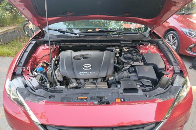 Used Mazda CX-4 2018 2.0L Automatic Two-Wheel Drive Blue Sky Dynamic Version China V Standard Engine Bay