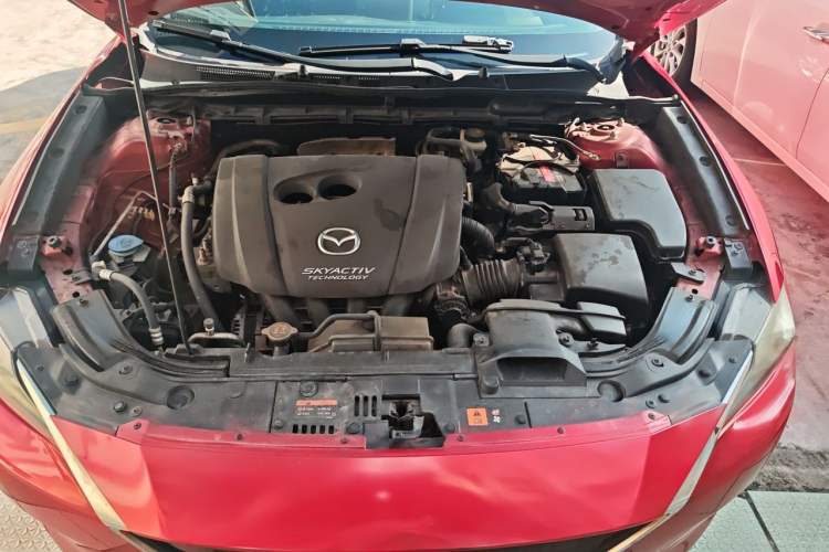 Used Mazda CX-4 2018 2.0L Automatic Two-Wheel Drive Blue Sky Dynamic Version China V Standard Engine Bay