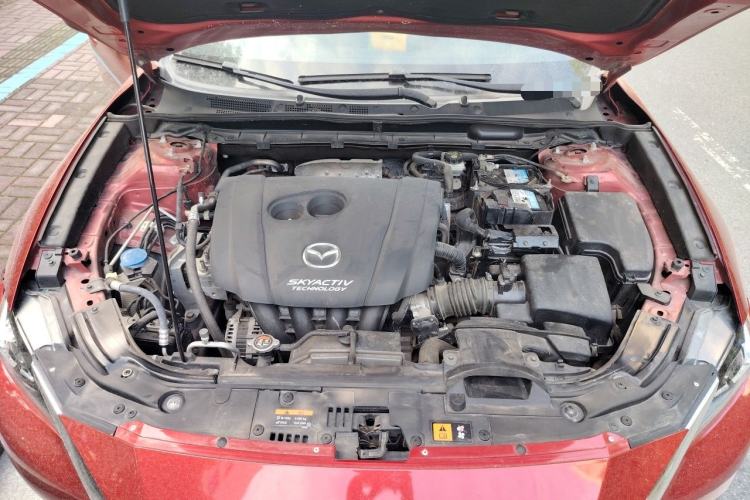 Used Mazda CX-4 2018 2.0L Automatic Two-Wheel Drive Blue Sky Dynamic Version China V Standard Engine Bay