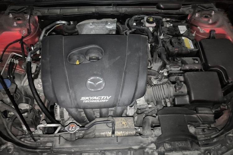 Used Mazda CX-4 2018 2.0L Automatic 2WD Blue Sky Exploration Edition China VI Standard Engine Bay