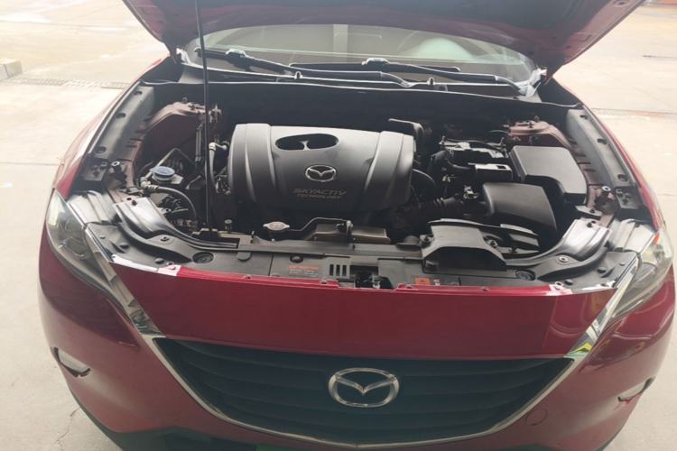 Used Mazda CX-4 2018 2.0L Automatic Two-Wheel Drive Blue Sky Dynamic Version China VI Standard Engine Bay