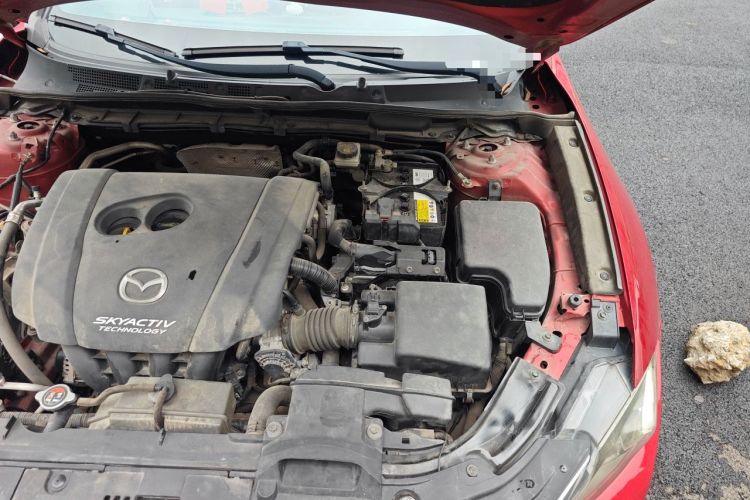 Used Mazda CX-4 2018 2.0L Automatic Two-Wheel Drive Blue Sky Dynamic Version China V Standard Engine Bay Left