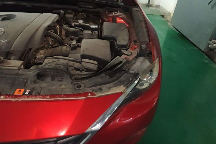 Used Mazda CX-4 2018 2.0L Automatic Two-Wheel Drive Blue Sky Exploration Version China V Standard Engine Bay Left