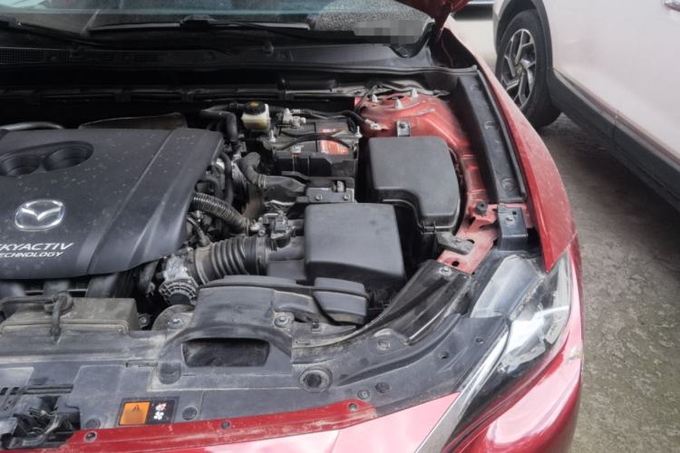 Used Mazda CX-4 2018 2.0L Automatic Two-Wheel Drive Blue Sky Exploration Version China V Standard Engine Bay Left