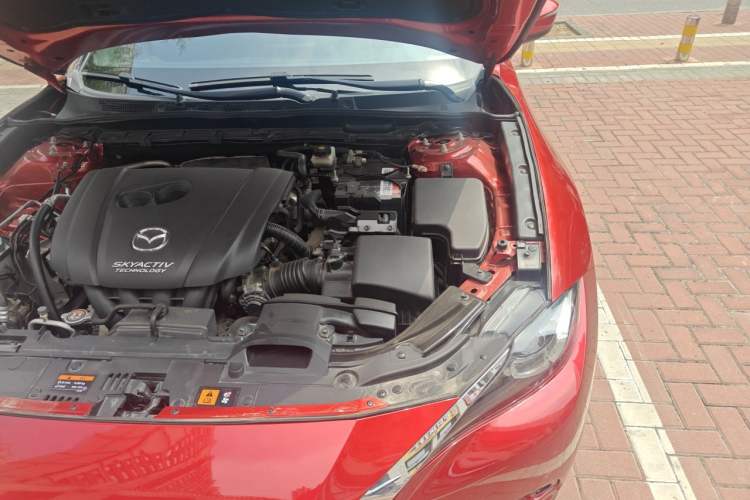 Used Mazda CX-4 2018 2.0L Automatic Two-Wheel Drive Blue Sky Leading Edition China V Standard Engine Bay Left