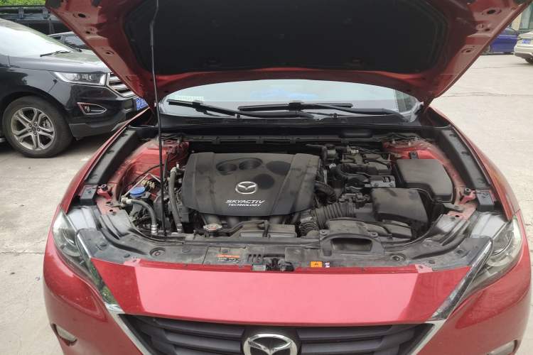 Used Mazda CX-4 2018 2.0L Automatic Two-Wheel Drive Blue Sky Dynamic Version China V Standard Engine Bay
