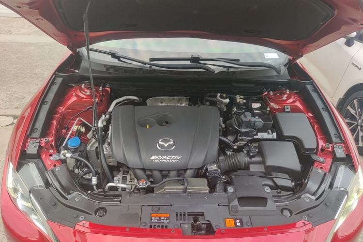Used Mazda CX-4 2018 2.0L Automatic Two-Wheel Drive Blue Sky Dynamic Version China V Standard Engine Bay