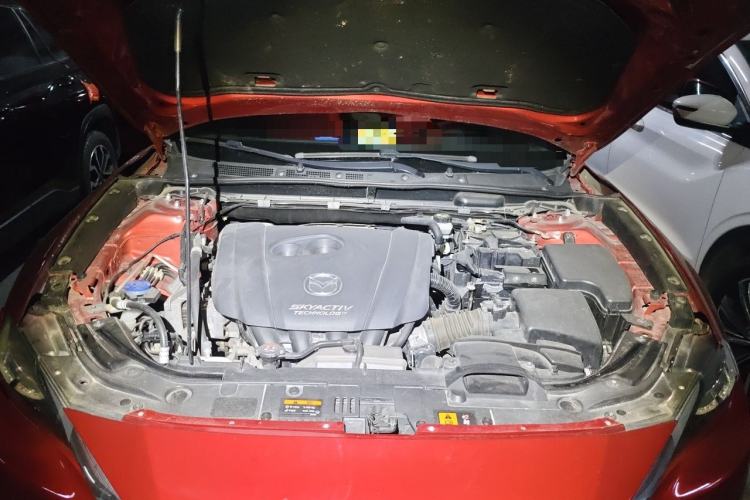 Used Mazda CX-4 2018 2.0L Automatic Two-Wheel Drive Blue Sky Dynamic Version China VI Standard Engine Bay