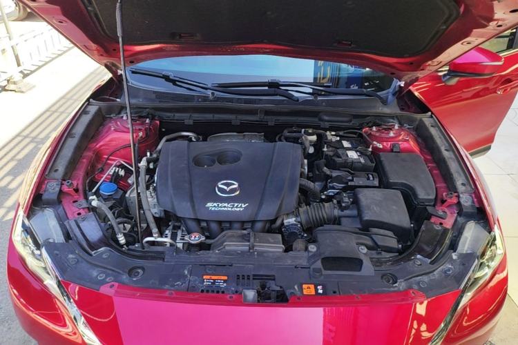 Used Mazda CX-4 2018 2.0L Automatic Two-Wheel Drive Blue Sky Dynamic Version China V Standard Engine Bay