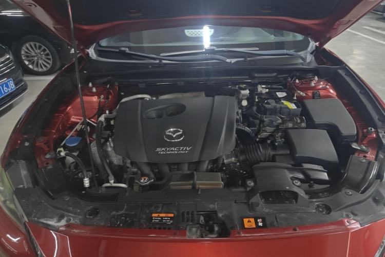 Used Mazda CX-4 2018 2.0L Automatic Two-Wheel Drive Blue Sky Dynamic Version China V Standard Engine Bay