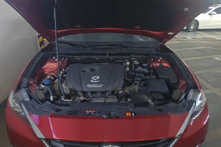 Used Mazda CX-4 2018 2.0L Automatic Two-Wheel Drive Blue Sky Exploration Version China V Standard Engine Bay