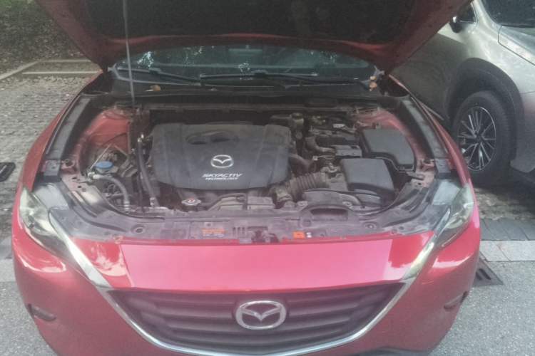Used Mazda CX-4 2018 2.0L Automatic Two-Wheel Drive Blue Sky Dynamic Version China VI Standard Engine Bay