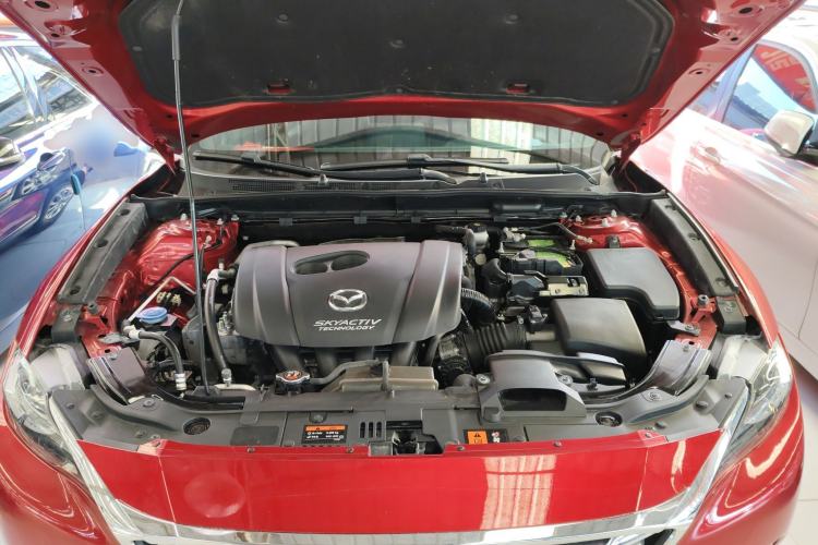 Used Mazda CX-4 2018 2.0L Automatic Two-Wheel Drive Blue Sky Dynamic Version China V Standard Engine Bay