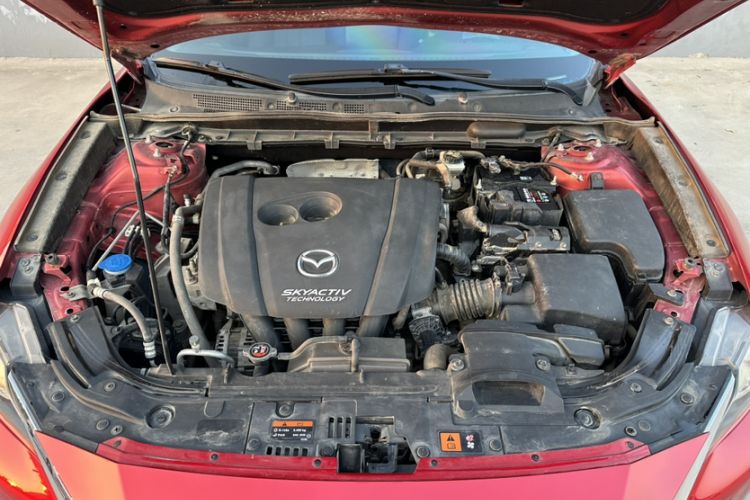 Used Mazda CX-4 2018 2.0L Automatic Two-Wheel Drive Blue Sky Leading Edition China V Standard Engine Bay