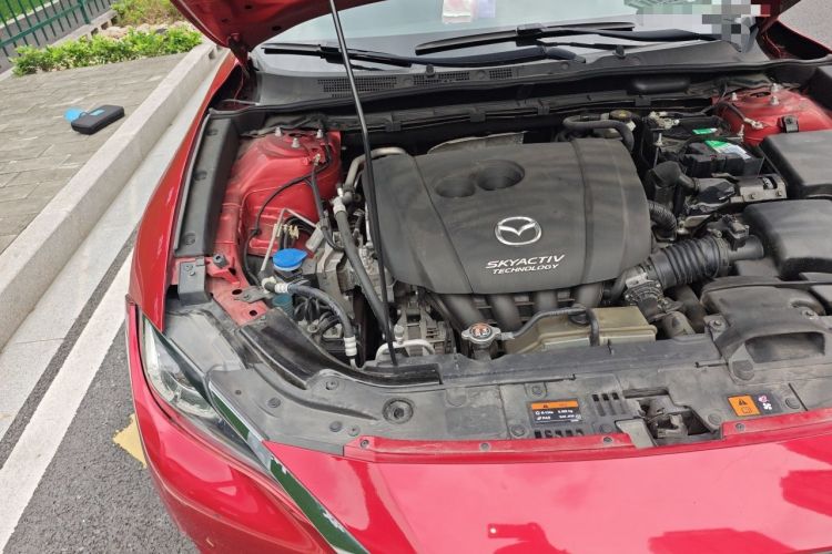 Used Mazda CX-4 2018 2.0L Automatic Two-Wheel Drive Blue Sky Dynamic Version China V Standard Engine Bay Right