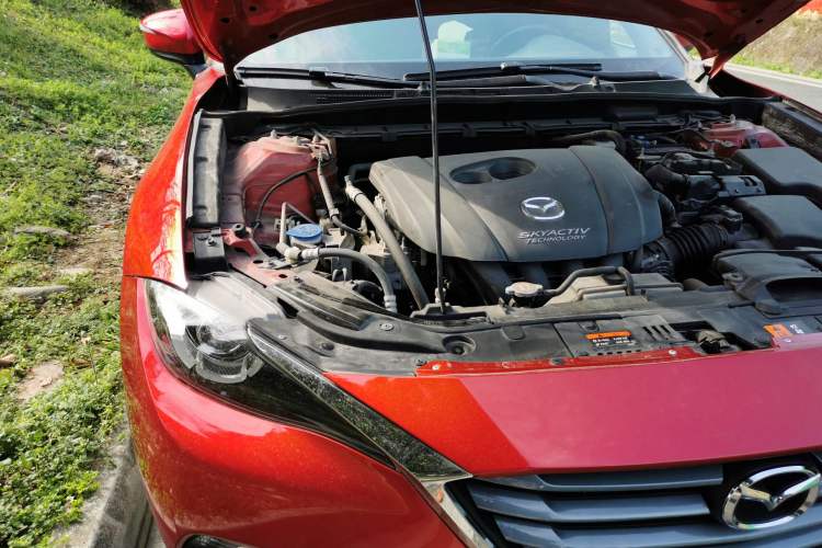 Used Mazda CX-4 2018 2.0L Automatic Two-Wheel Drive Blue Sky Luxury Edition Engine Bay Right