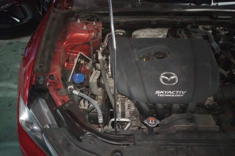 Used Mazda CX-4 2018 2.0L Automatic 2WD Blue Sky Exploration Edition China VI Standard Engine Bay Right