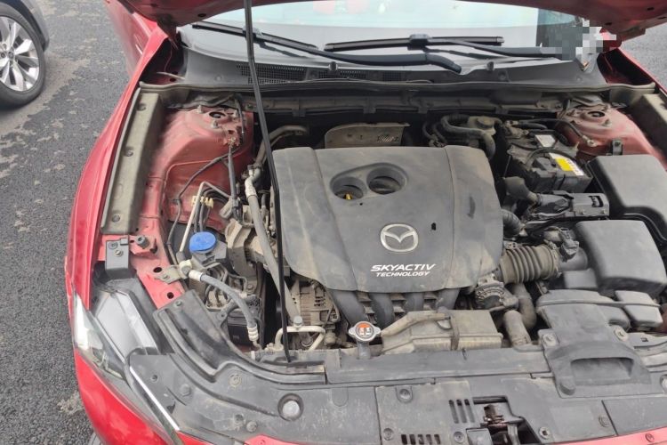 Used Mazda CX-4 2018 2.0L Automatic Two-Wheel Drive Blue Sky Dynamic Version China V Standard Engine Bay Right