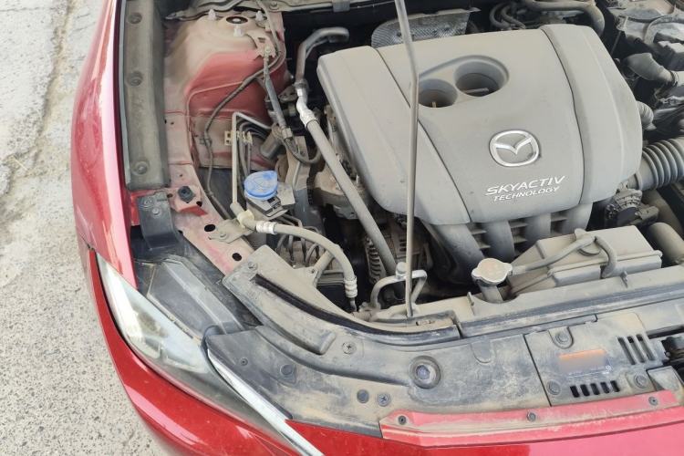 Used Mazda CX-4 2018 2.0L Automatic Two-Wheel Drive Blue Sky Dynamic Version China V Standard Engine Bay Right