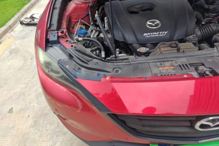 Used Mazda CX-4 2018 2.0L Automatic Two-Wheel Drive Blue Sky Dynamic Version China V Standard Engine Bay Right