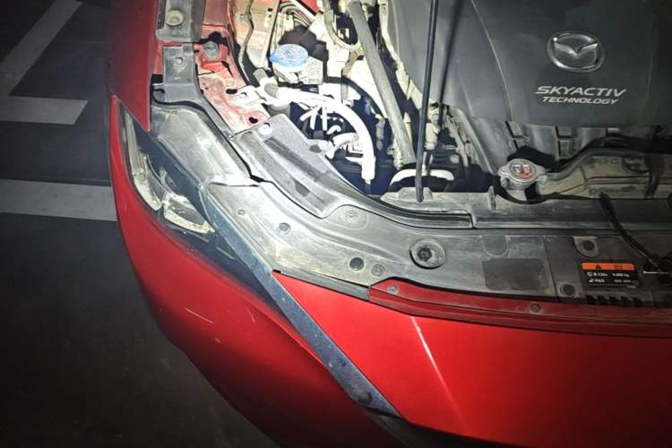 Used Mazda CX-4 2018 2.0L Automatic Two-Wheel Drive Blue Sky Exploration Version China V Standard Engine Bay Right