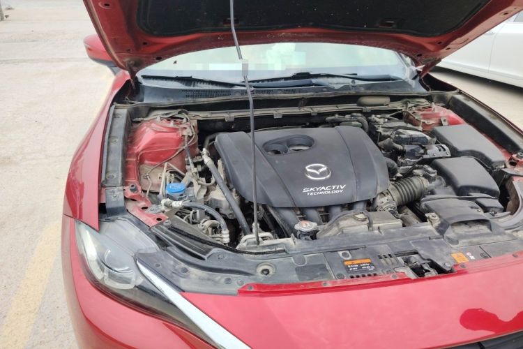 Used Mazda CX-4 2018 2.0L Automatic Two-Wheel Drive Blue Sky Exploration Version China V Standard Engine Bay Right