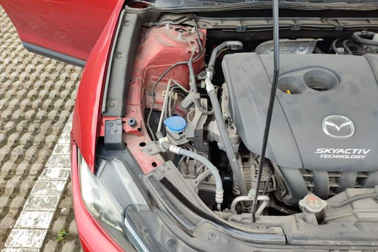 Used Mazda CX-4 2018 2.0L Automatic Two-Wheel Drive Blue Sky Luxury Edition Engine Bay Right
